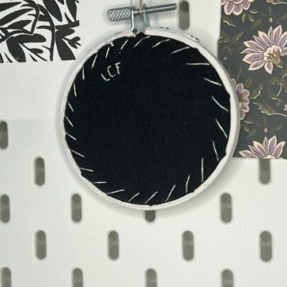 Tambour décoratif ~ Broderie Dancing Queen – Image 2