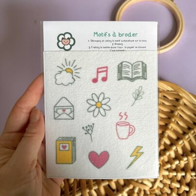 Motifs à broder Petits bonheurs