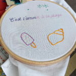 Broderie participant atelier broderie plage